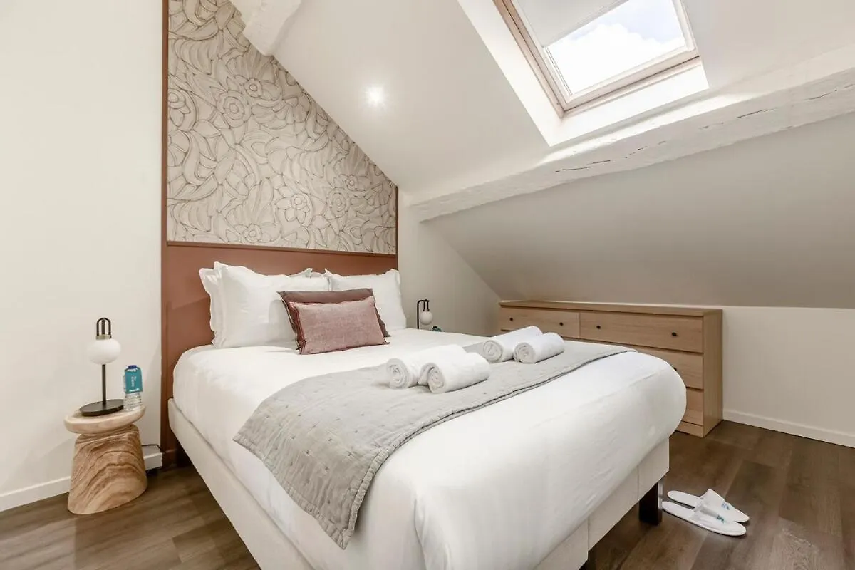 A42#Republique # Marais # 3Bedrooms # Paris03 # Ac