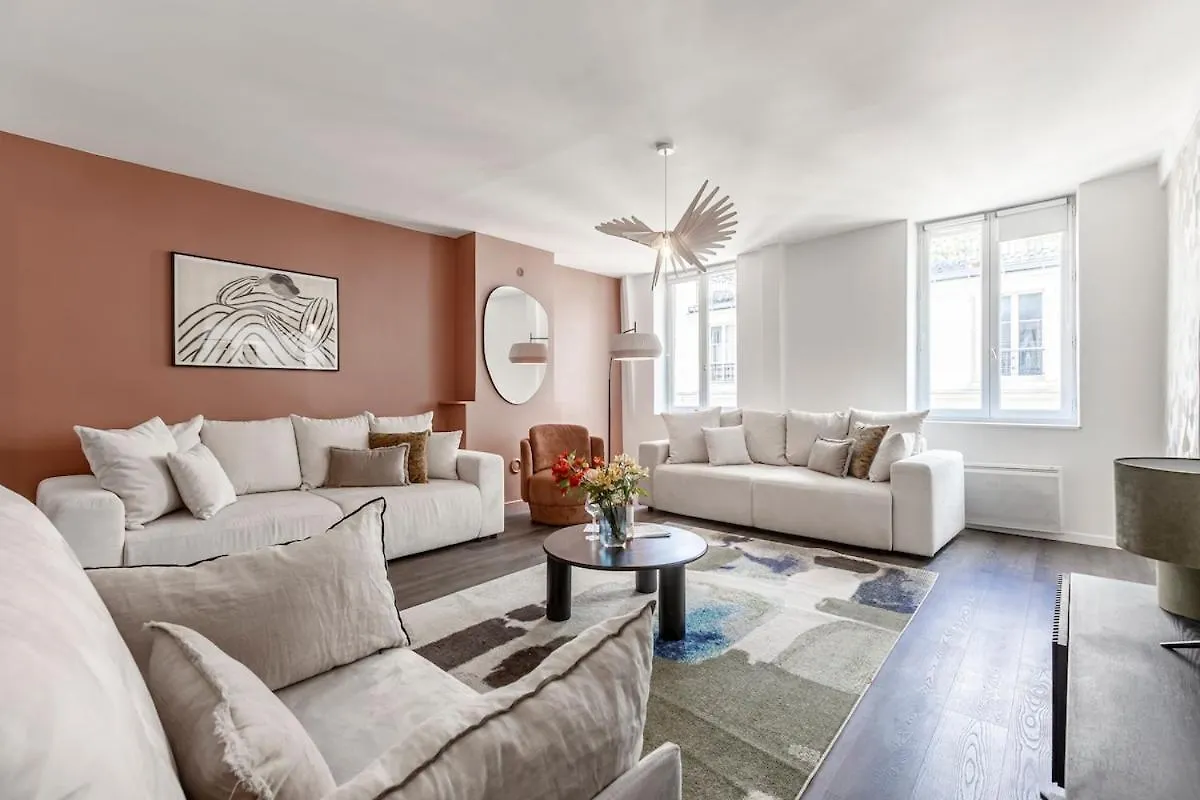 A42#Republique # Marais # 3Bedrooms # Paris03 # Ac